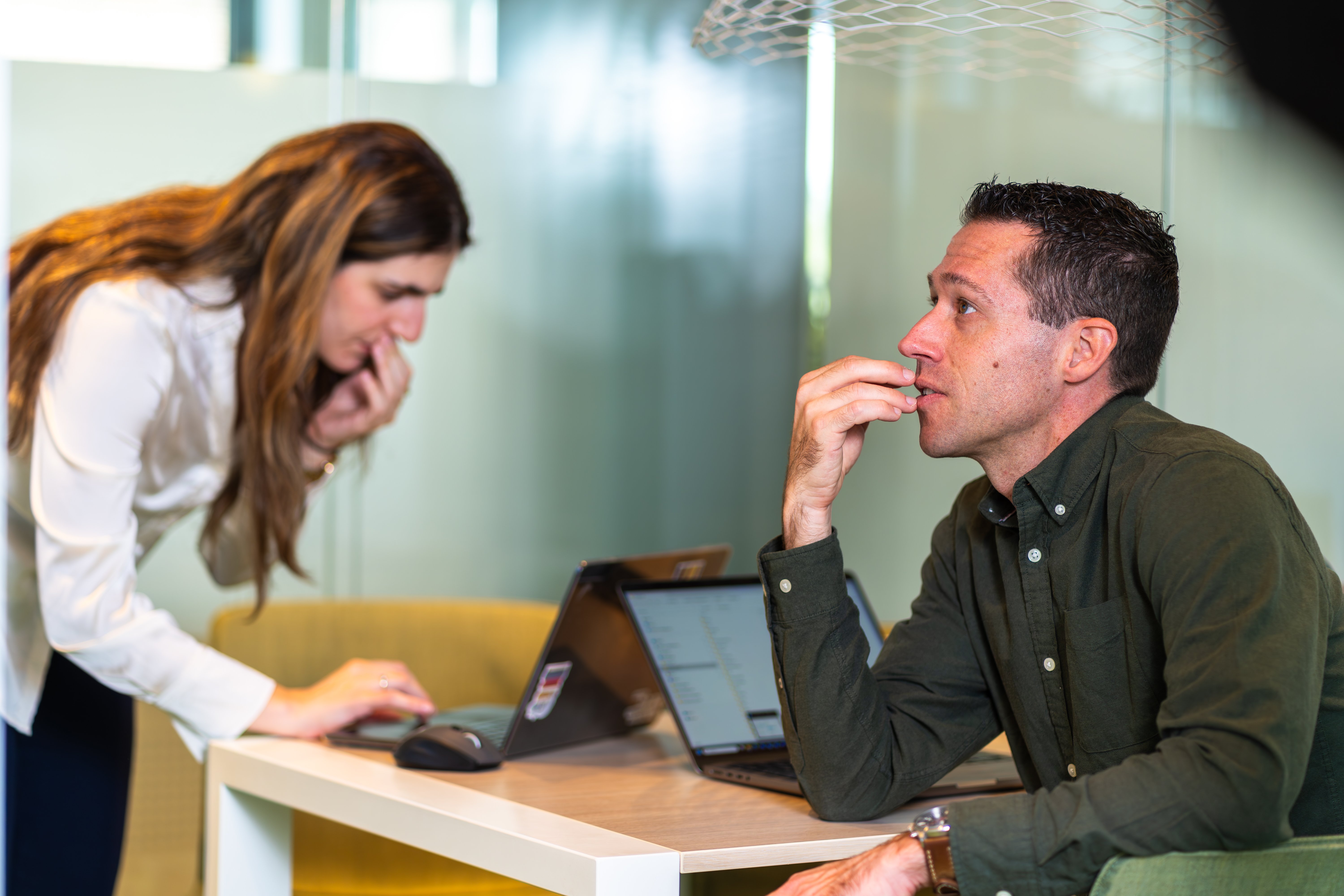 Maarten met een collega 